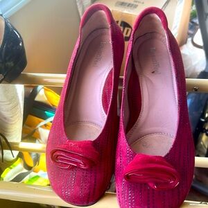 BeautiFeel Red Flats with Rosette Detail